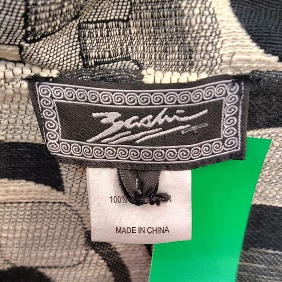 Zashi Geometric Button-Up Shirt - Picture 2 of 4